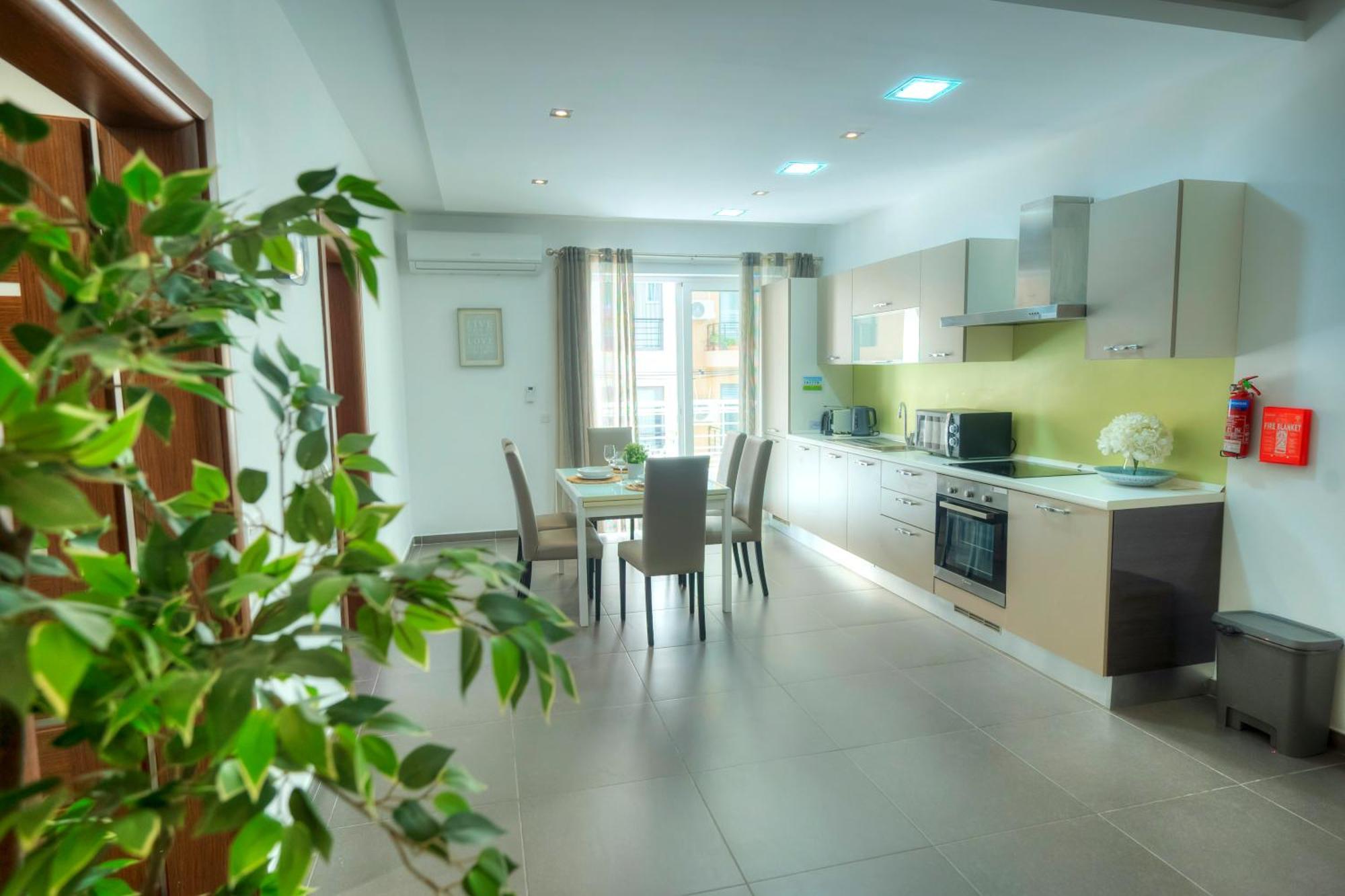 Bright & Large 2Bedrooms In Sliema Center Mpor1-1 Exterior foto